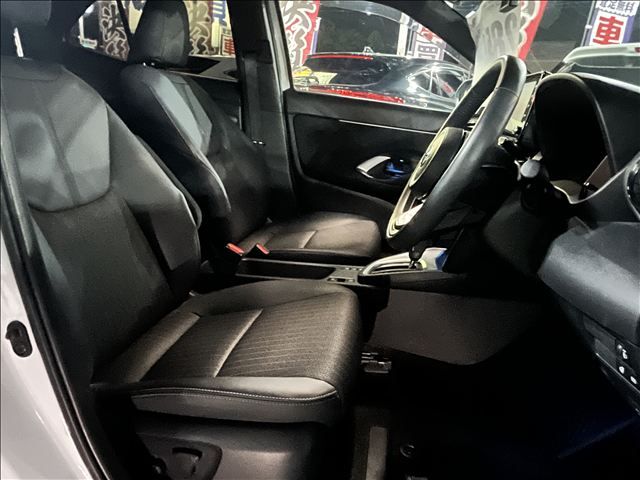 YARIS CROSS HYBRID