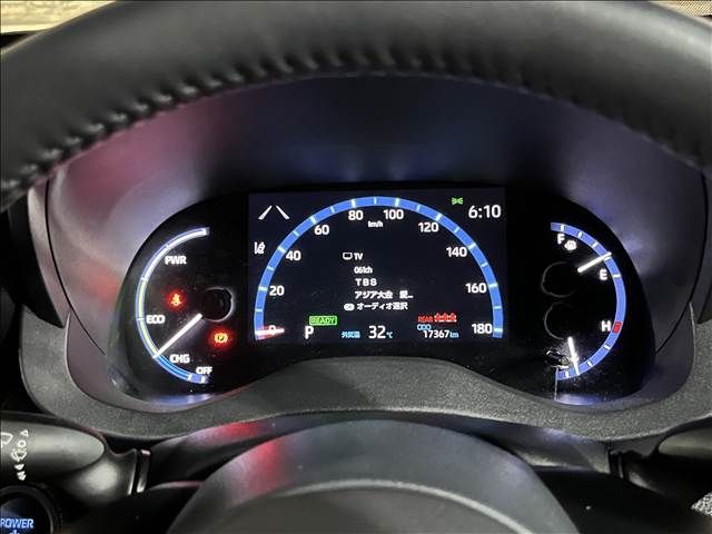 YARIS CROSS HYBRID