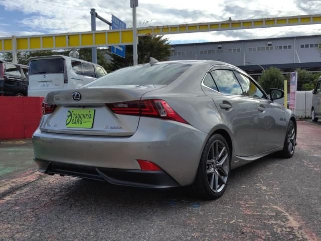 LEXUS IS300h