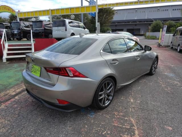 LEXUS IS300h
