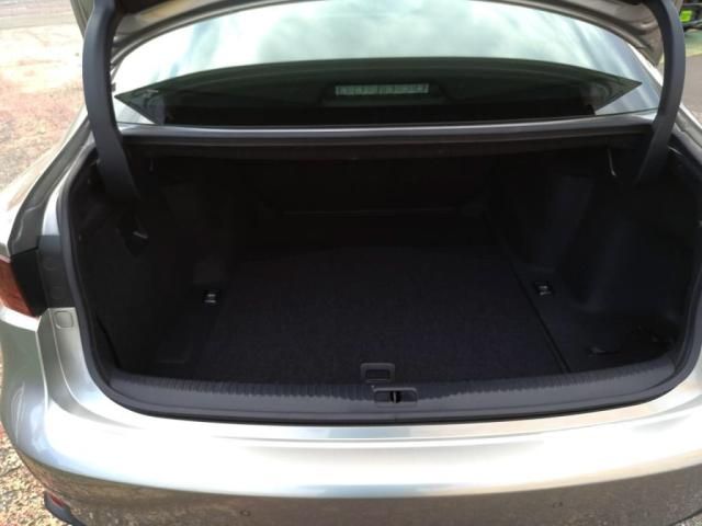 LEXUS IS300h