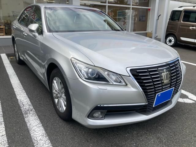 CROWN sedan 4WD