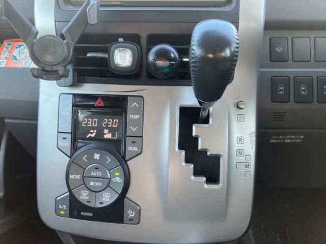VOXY 4WD