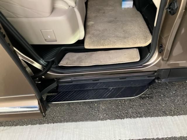 ALPHARD hybrid