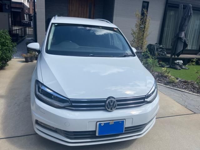 VOLKSWAGEN GOLF TOURAN