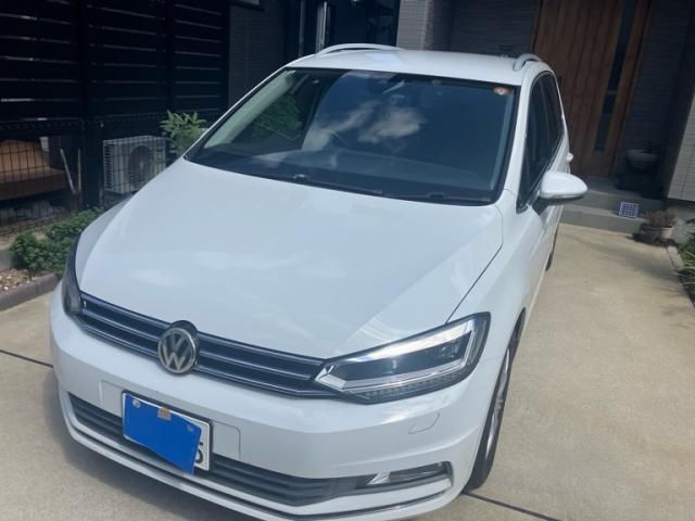 VOLKSWAGEN GOLF TOURAN