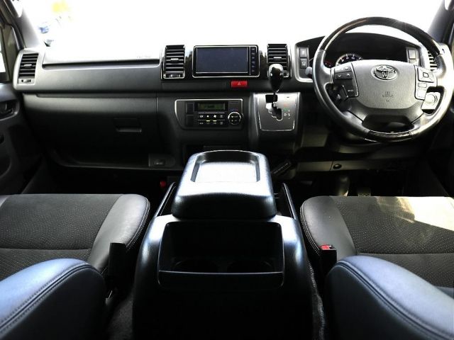 HIACE van 4WD