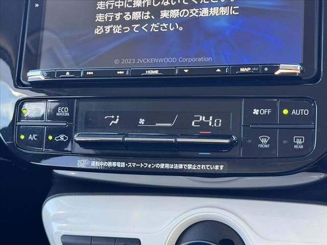 PRIUS 4WD