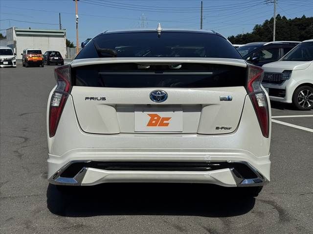 PRIUS 4WD