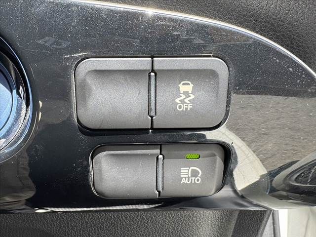 PRIUS 4WD