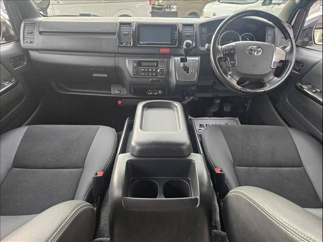 HIACE van 2WD