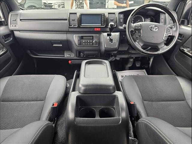 HIACE van 4WD