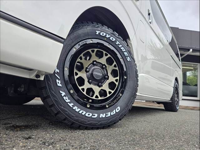 HIACE van 4WD
