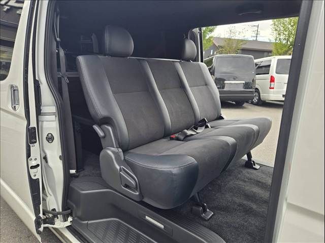 HIACE van 4WD