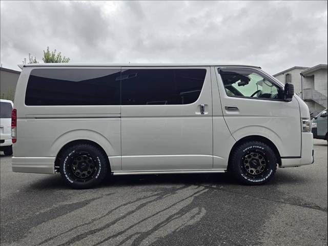 HIACE van 4WD