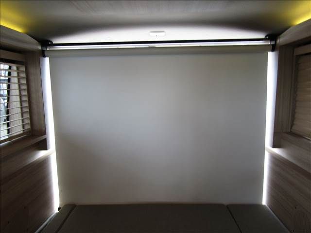 CARAVAN van 2WD