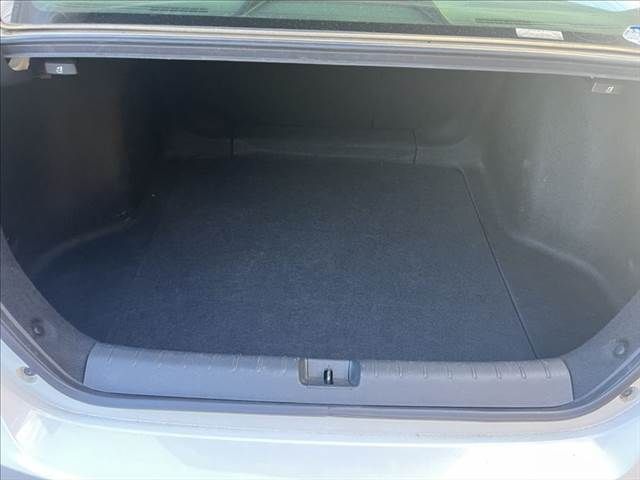 INSIGHT sedan