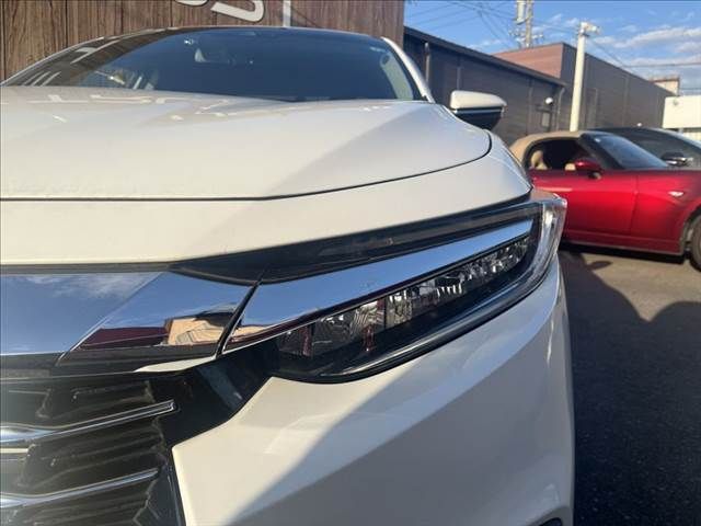 INSIGHT sedan