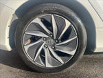 INSIGHT sedan