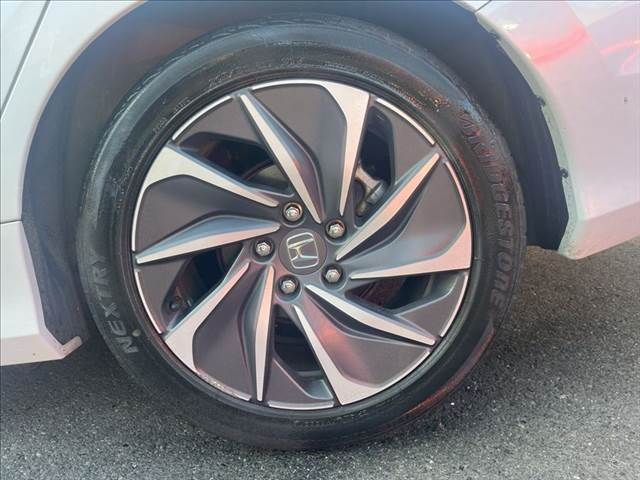 INSIGHT sedan