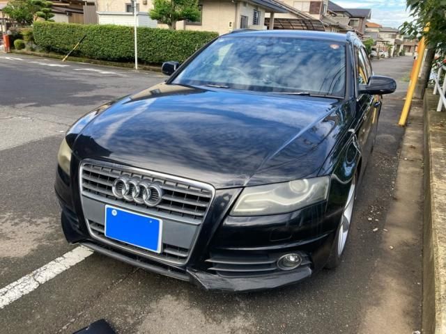 AUDI A4 AVANT