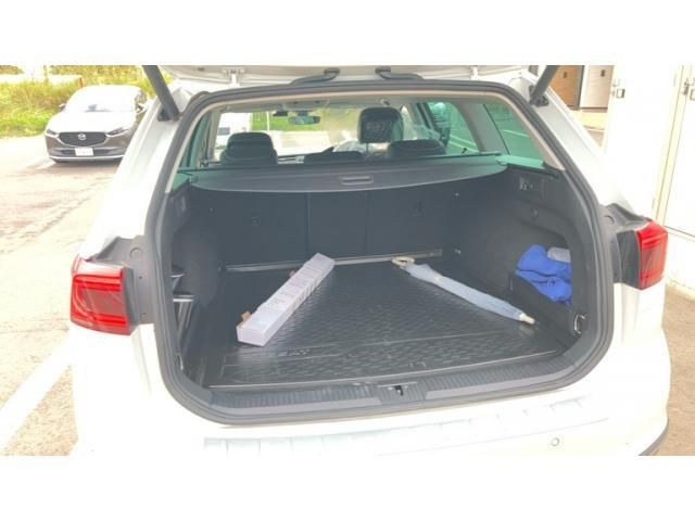 VOLKSWAGEN PASSAT Alltrack