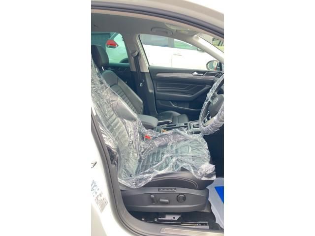 VOLKSWAGEN PASSAT Alltrack