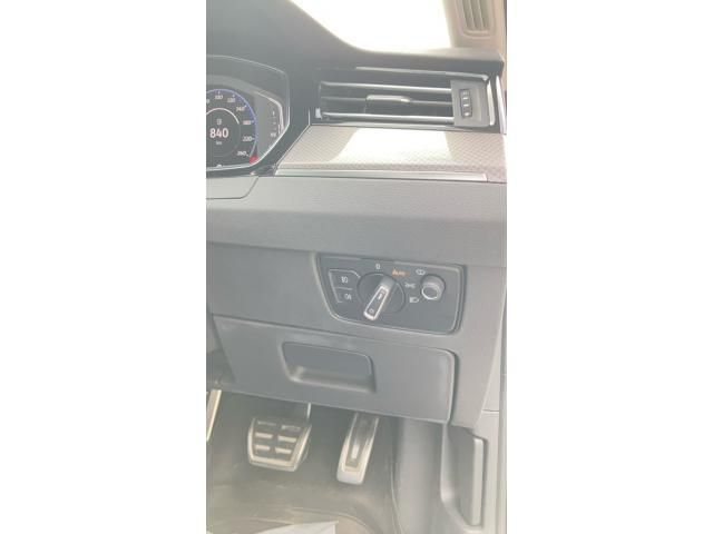 VOLKSWAGEN PASSAT Alltrack