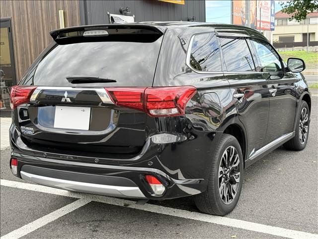 OUTLANDER PHEV