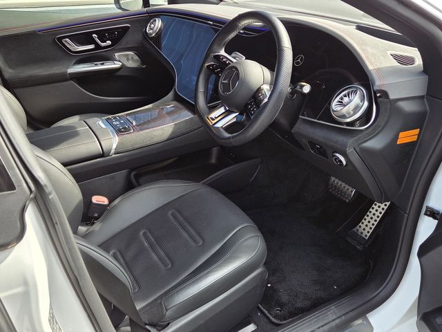 MERCEDES AMG EQE