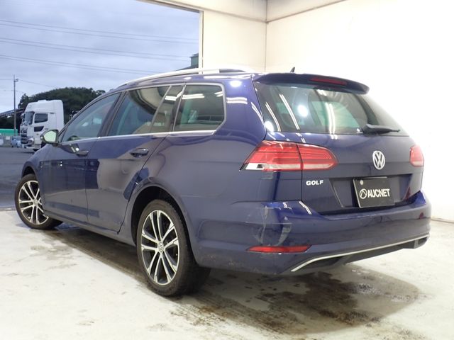 VOLKSWAGEN GOLF VARIANT