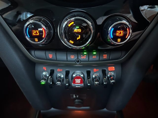 MINI COOPER D CROSSOVER