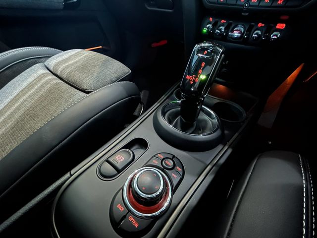 MINI COOPER D CROSSOVER