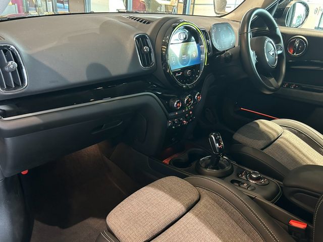 MINI COOPER D CROSSOVER