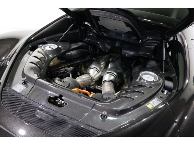 FERRARI 296 GTB