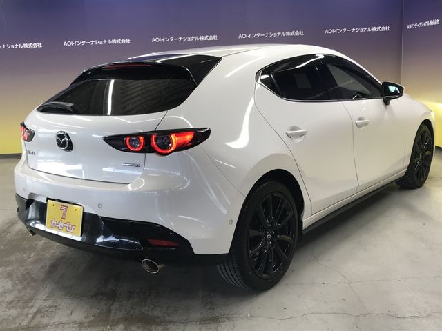 MAZDA3 FASTBACK