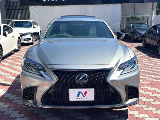 LEXUS LS500 4WD