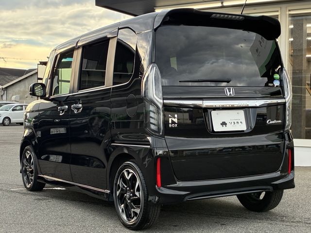 N BOX CUSTOM
