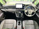 VOXY HYBRID