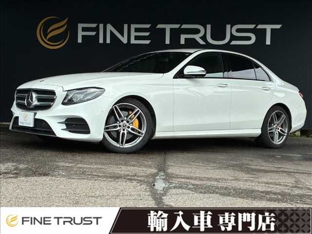 MERCEDES BENZ E class sedan
