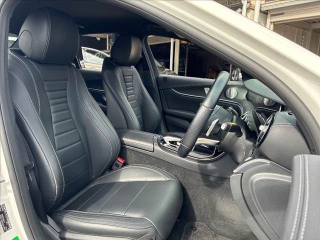 MERCEDES BENZ E class sedan