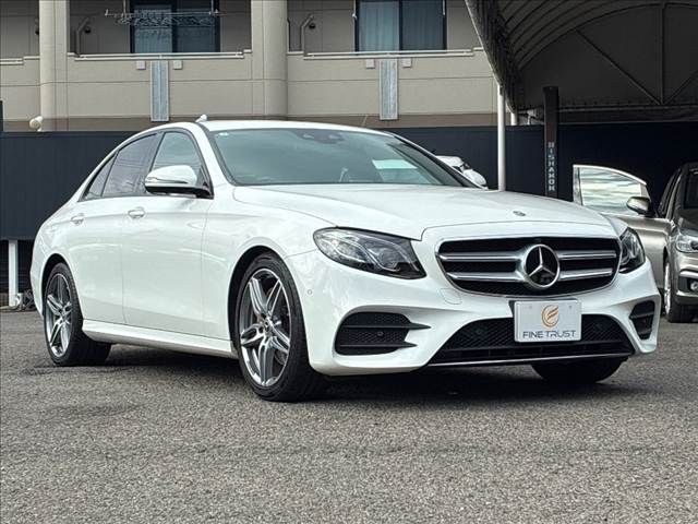 MERCEDES BENZ E class sedan