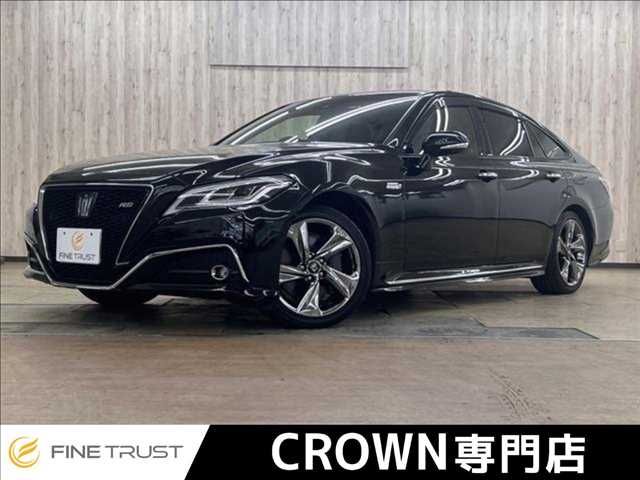 CROWN sedan hybrid