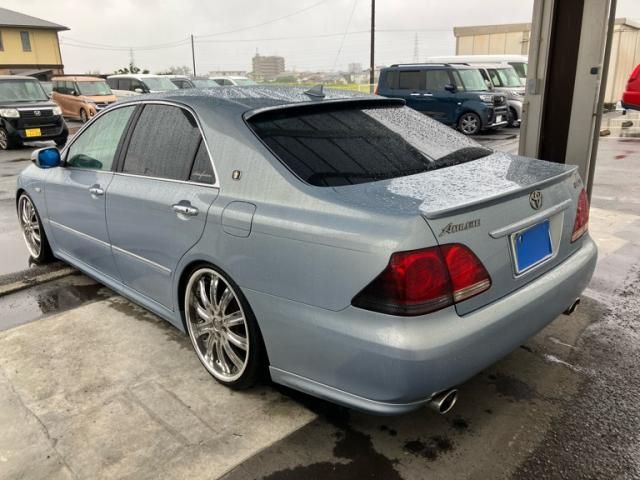 CROWN sedan