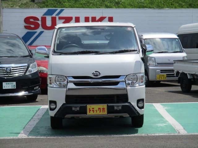 HIACE REGIUS WGN 4WD