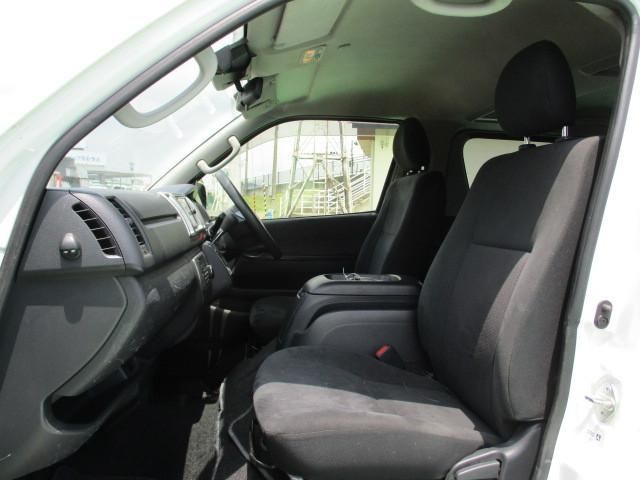 HIACE REGIUS WGN 4WD