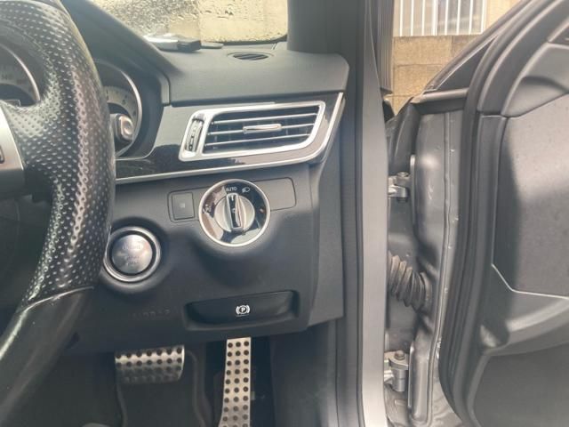 MERCEDES BENZ E class sedan