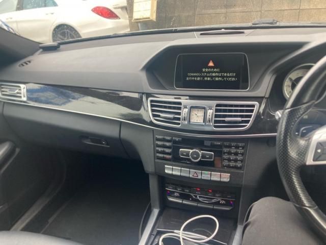 MERCEDES BENZ E class sedan