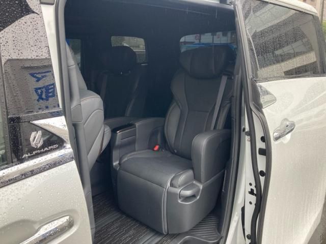 ALPHARD hybrid