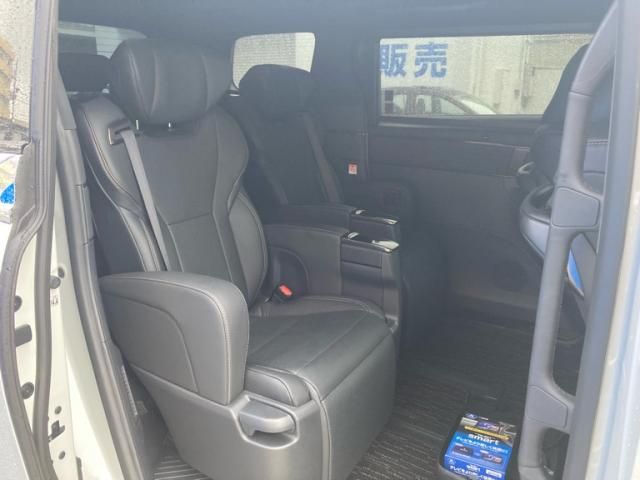 ALPHARD hybrid
